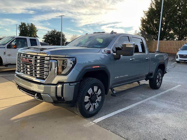 Used 2024 GMC Sierra 2500 Denali w/ Denali Reserve Package image 3
