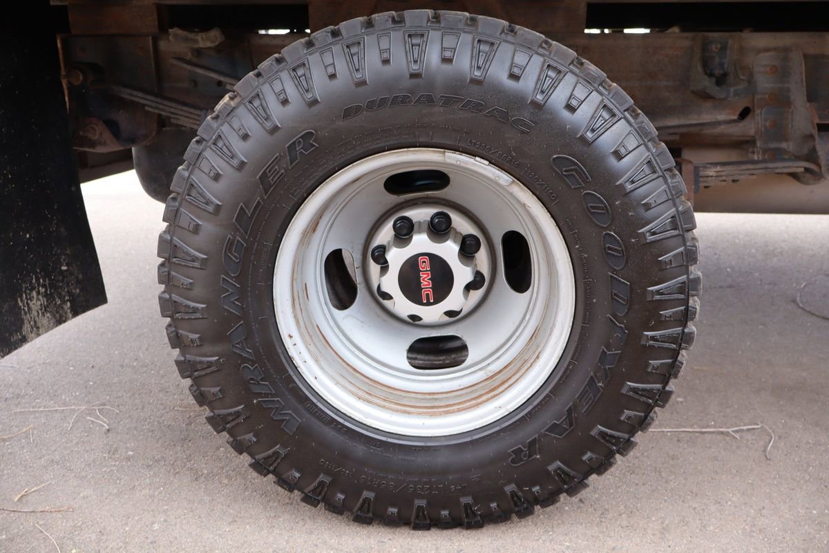 Used 2007 GMC Sierra 3500 W/T w/ Heavy-Duty Power Package image 35