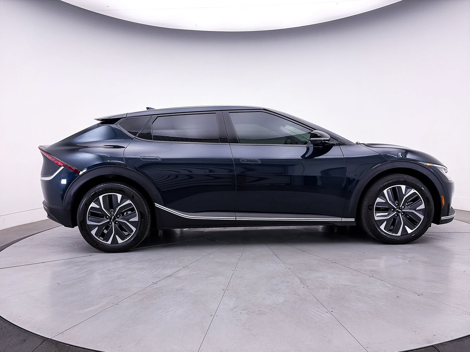 Certified 2024 Kia EV6 Light RWD image 43