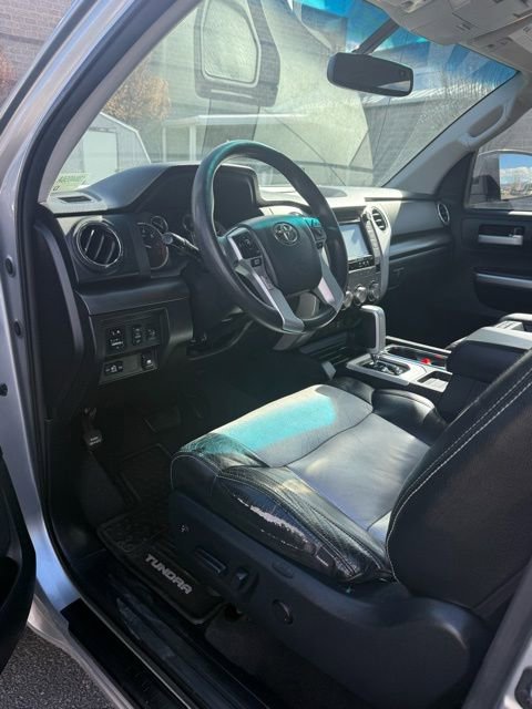 Used 2014 Toyota Tundra SR5 w/ SR5 Upgrade Package image 11