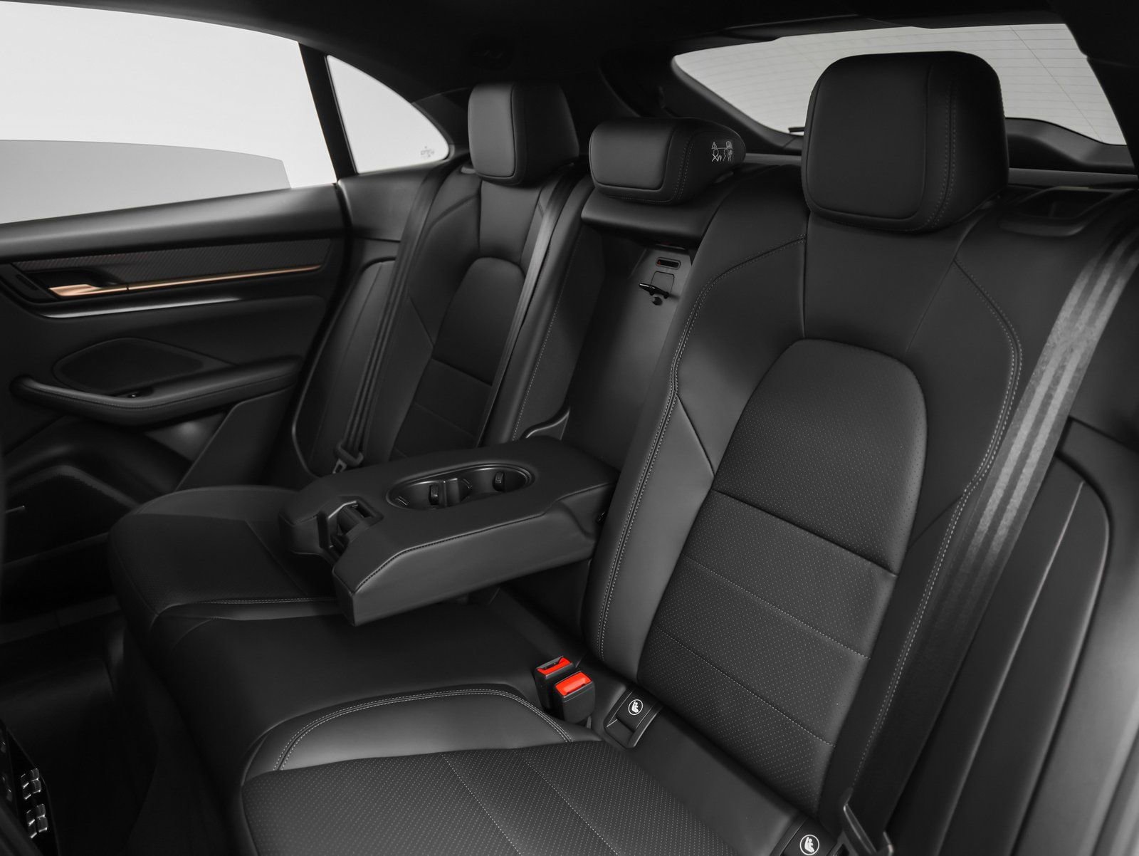 New 2025 Porsche Macan 4S Electric image 45