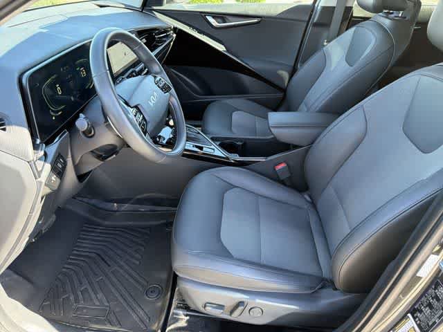 Used 2023 Kia Niro EX FWD image 14