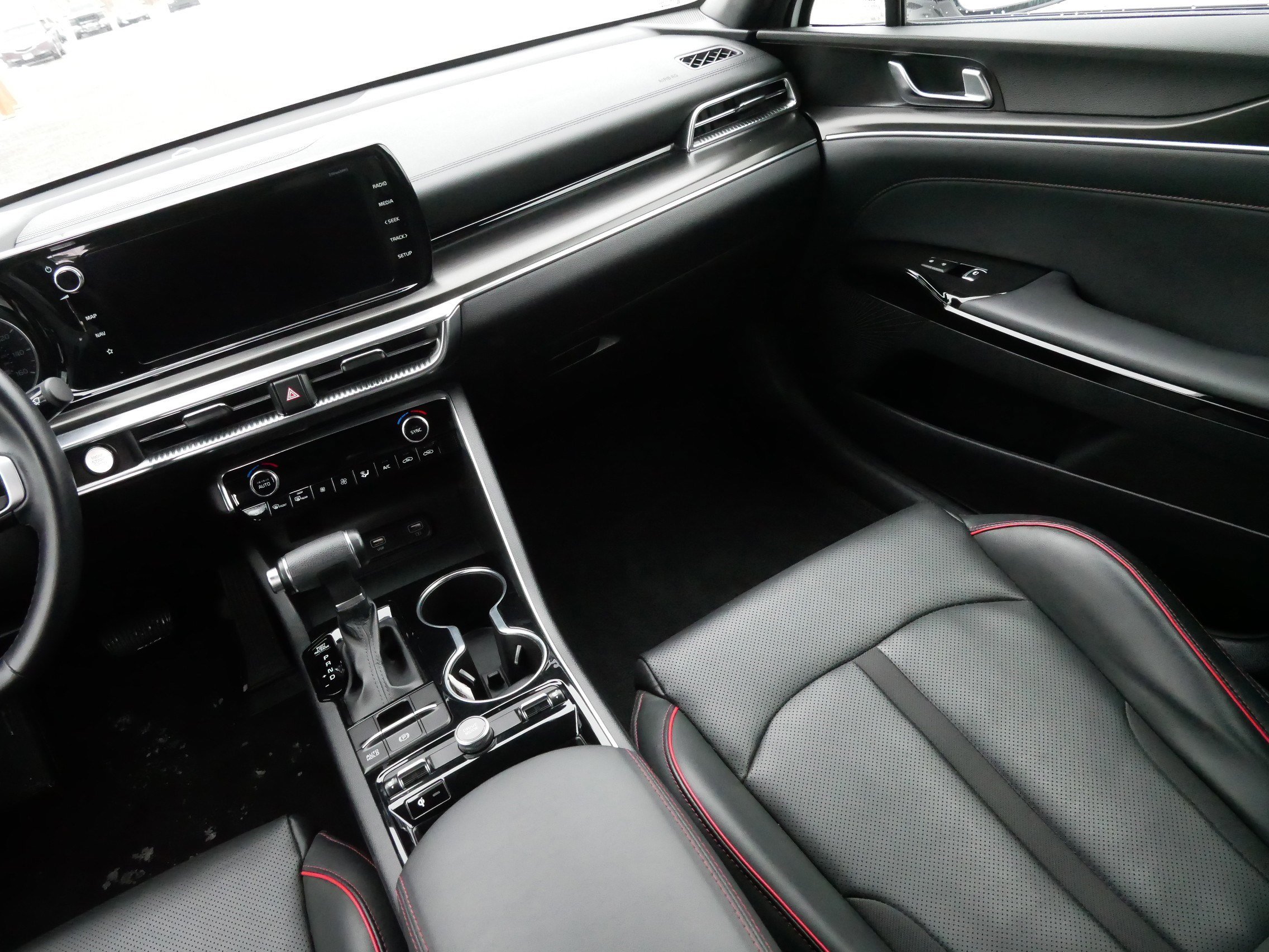 Used 2024 Kia K5 GT image 11