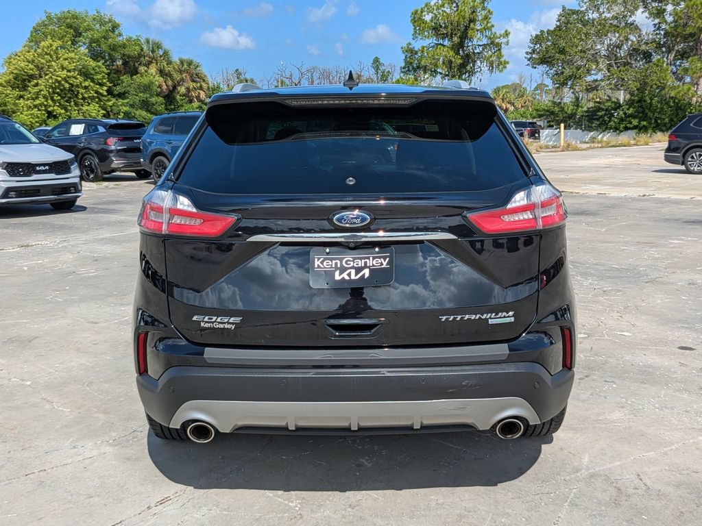 Used 2020 Ford Edge Titanium FWD image 7