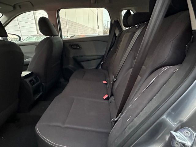 Used 2023 Nissan Rogue S image 10