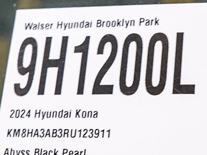 Certified 2024 Hyundai Kona SE FWD image 28