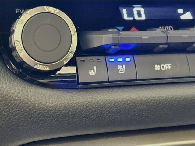 New 2026 Toyota Tundra Limited AWD/4WD image 19