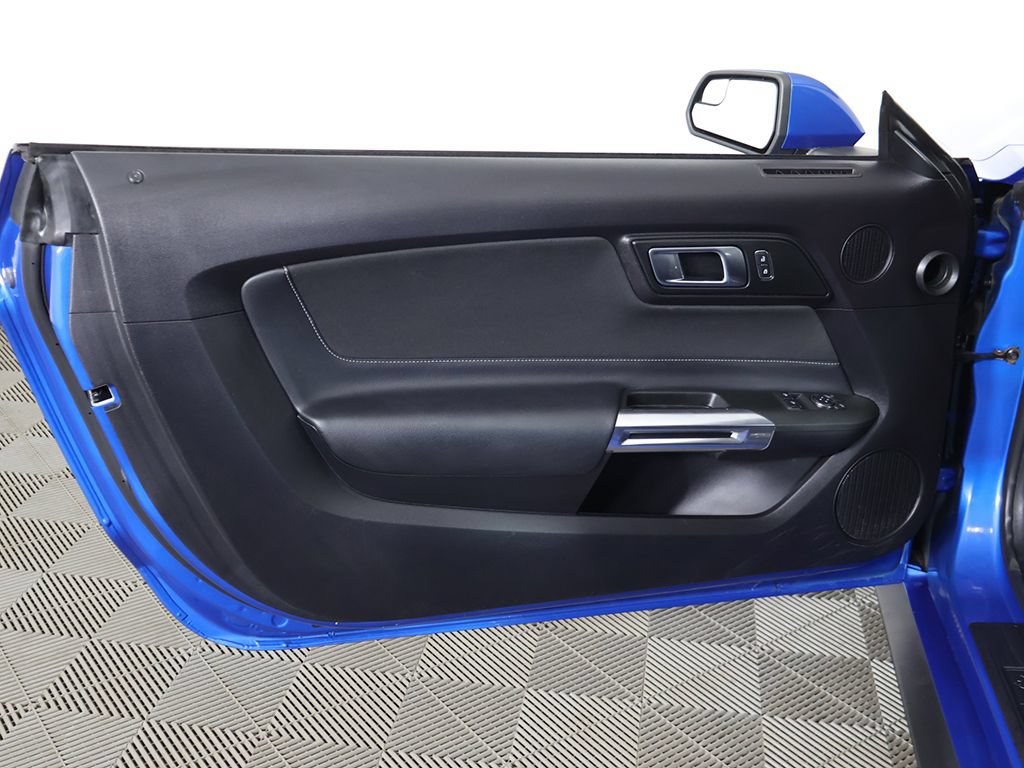 Used 2019 Ford Mustang Coupe w/ Equipment Group 101A RWD image 19