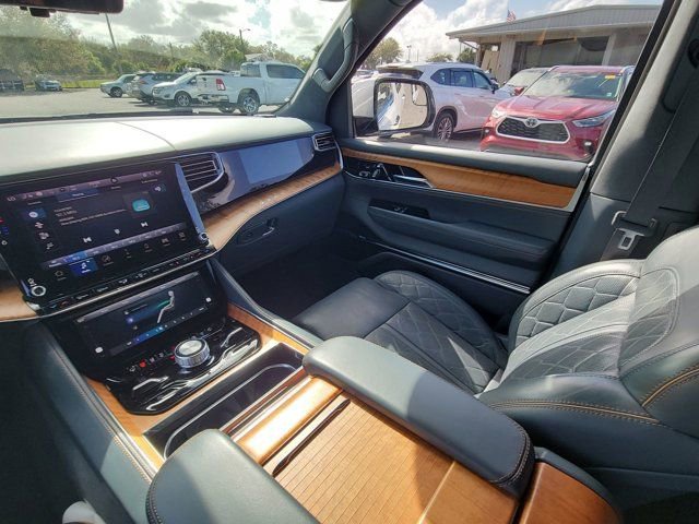 Used 2022 Jeep Grand Wagoneer Series III w/ Flexible Seating Group image 3