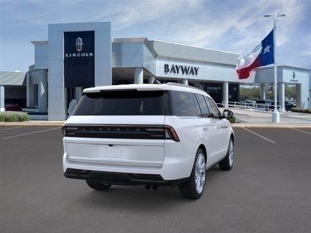New 2025 Lincoln Navigator Reserve image 8