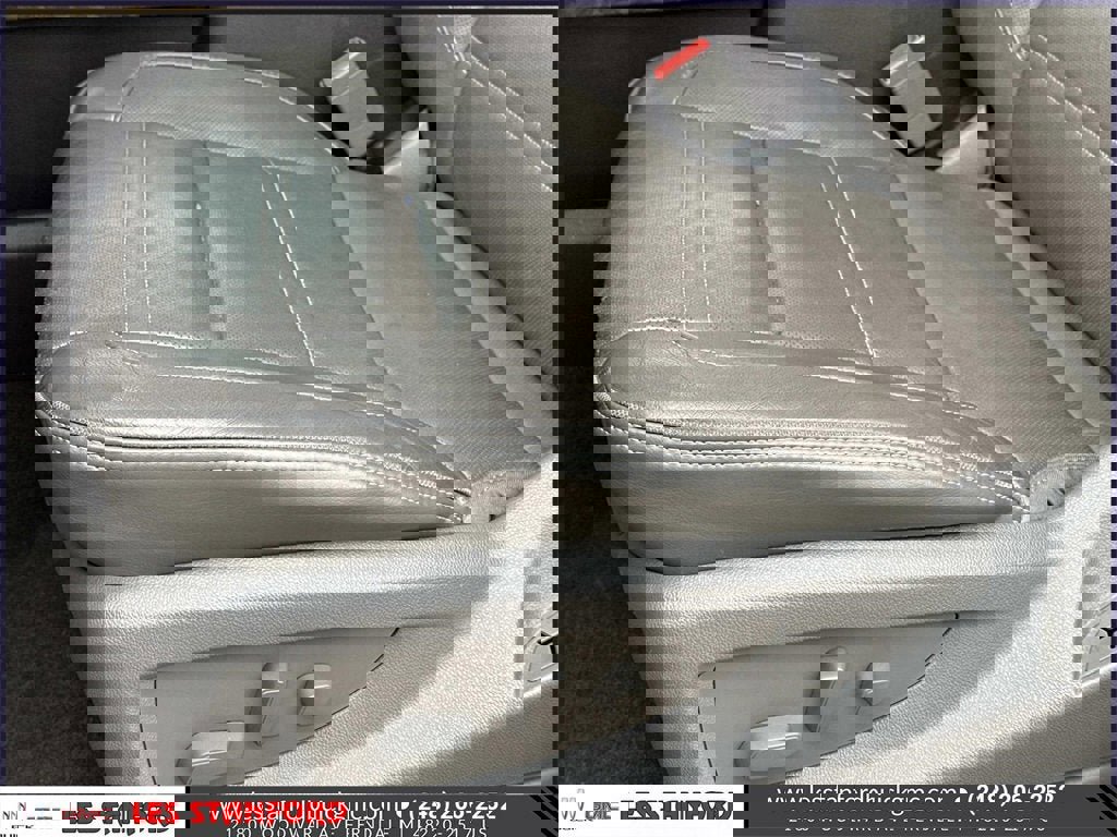 Used 2018 GMC Yukon Denali w/ Denali Ultimate Package image 19