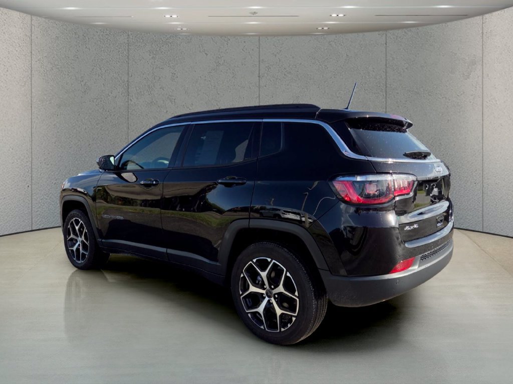 Used 2025 Jeep Compass Limited AWD/4WD image 8