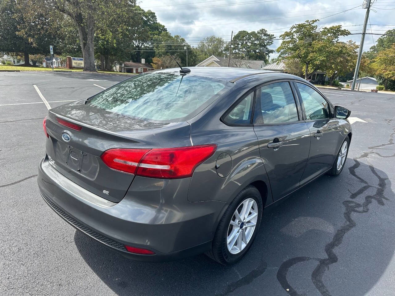 Used 2018 Ford Focus SE image 7