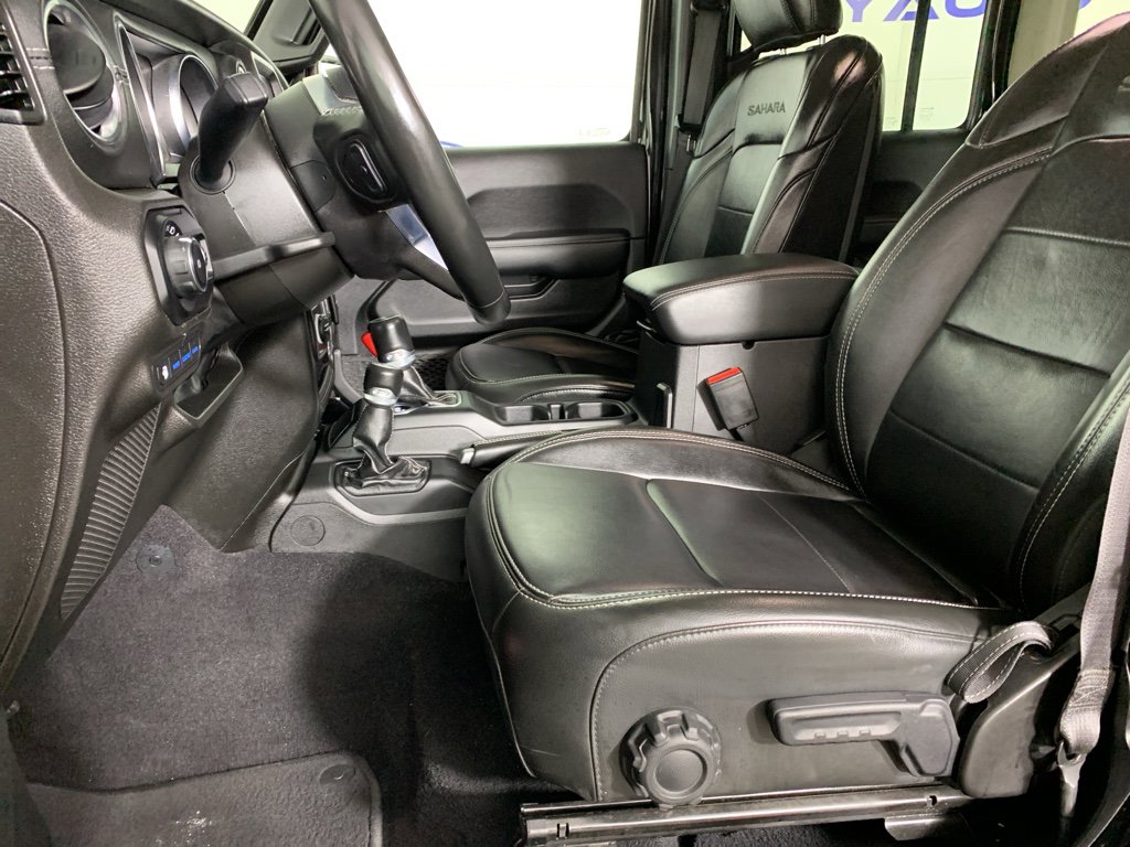 Used 2022 Jeep Wrangler Unlimited Sahara w/ Cold Weather Group image 15