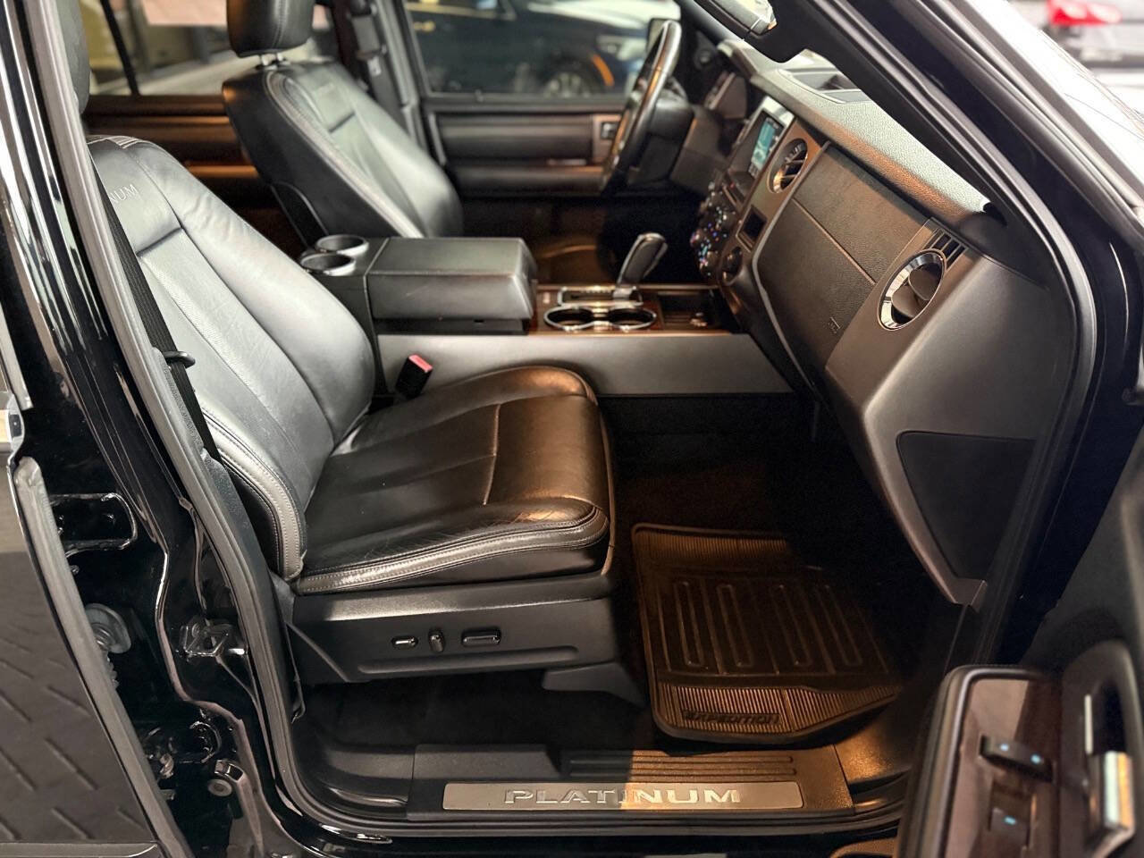 Used 2016 Ford Expedition Platinum image 42