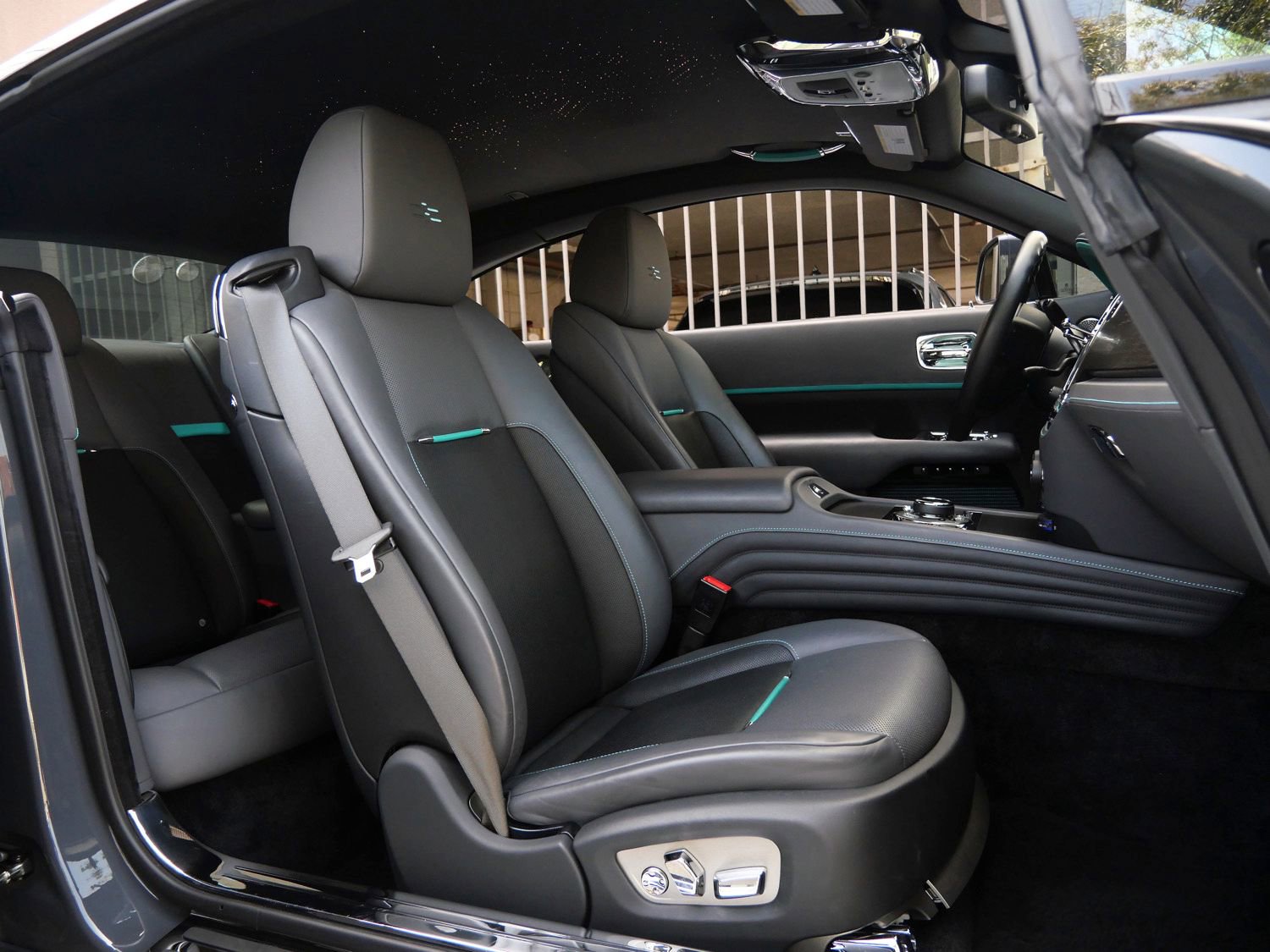 Certified 2021 Rolls-Royce Wraith RWD image 31