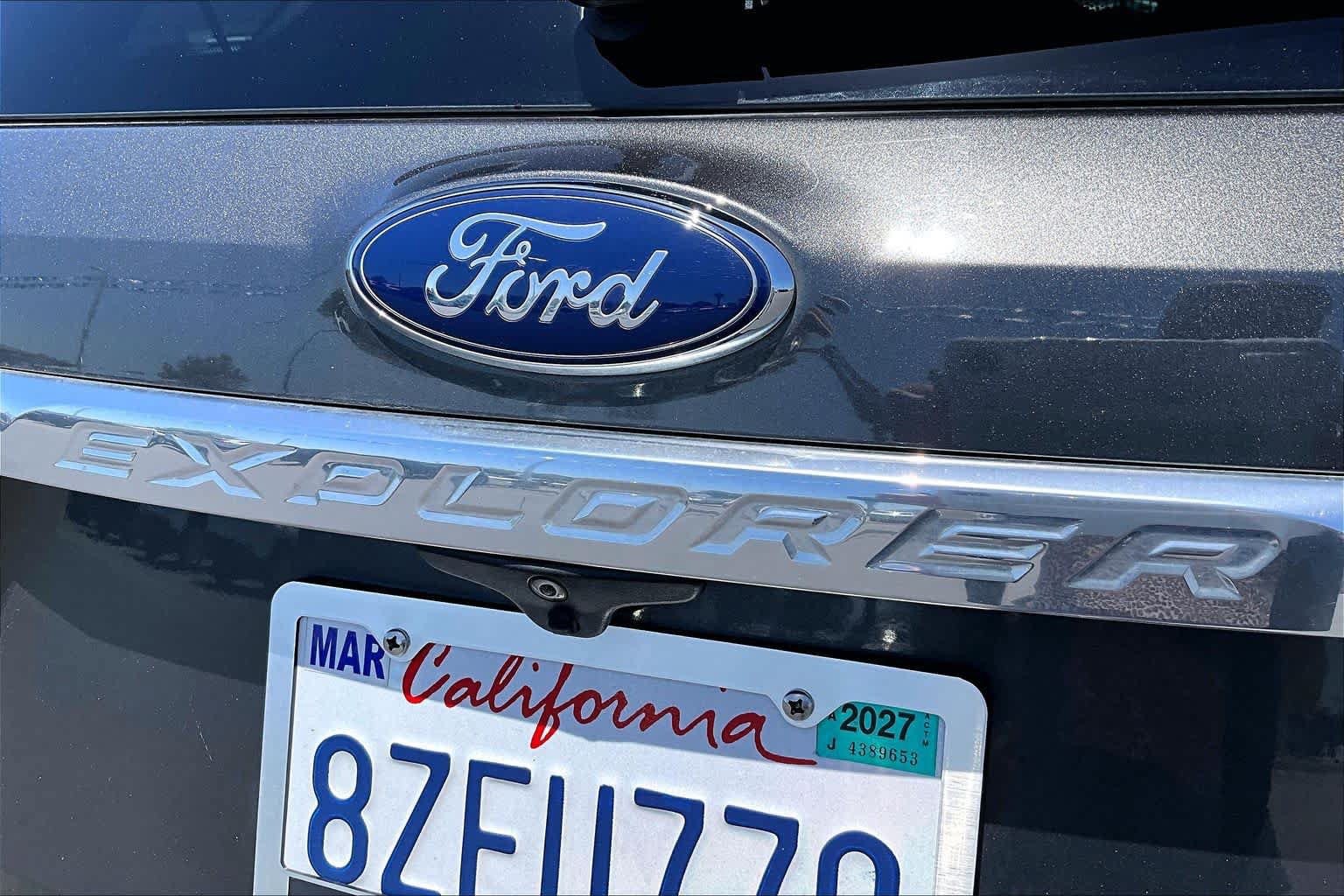 Used 2017 Ford Explorer Platinum AWD/4WD image 30