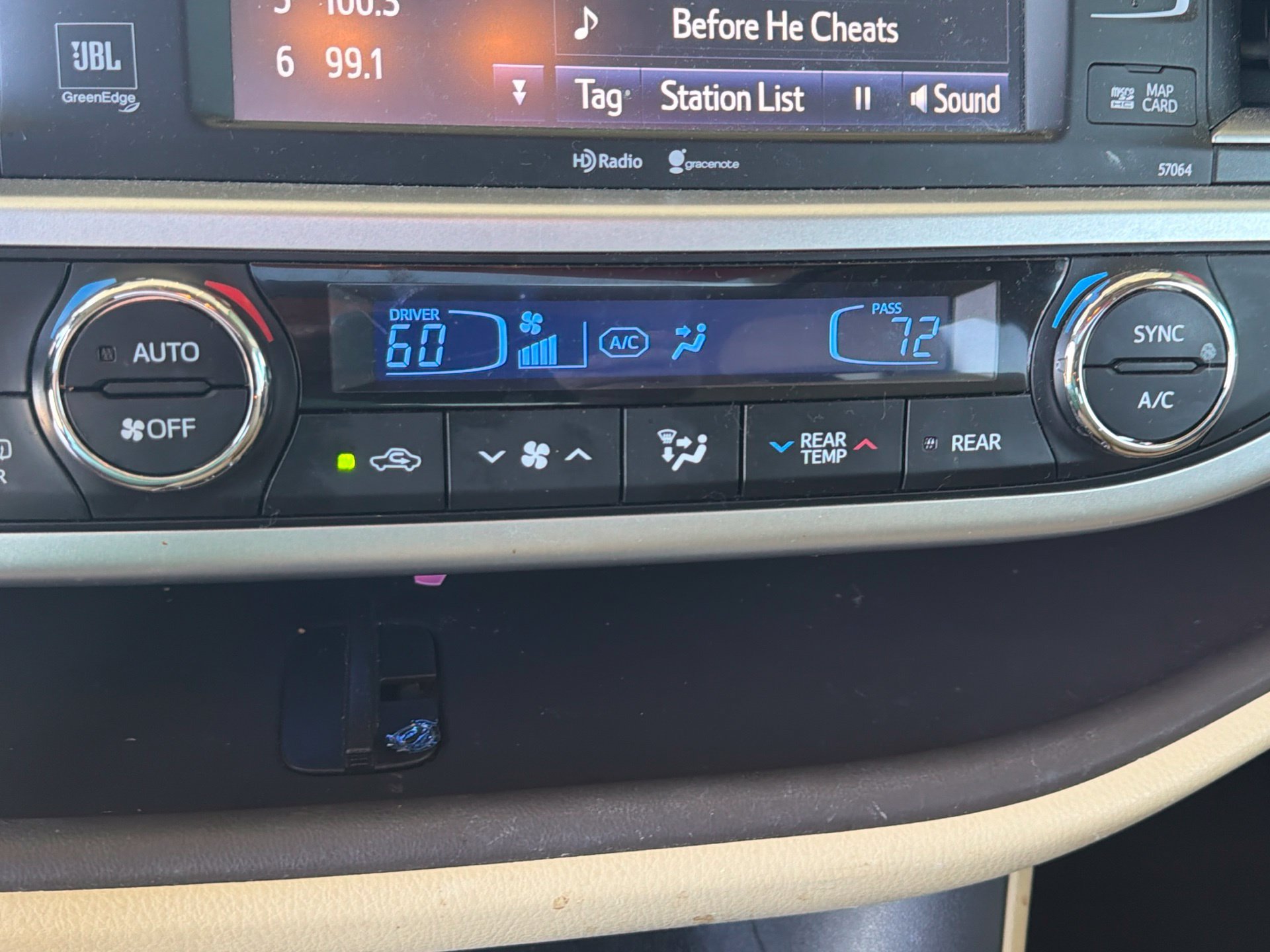 Used 2015 Toyota Highlander Limited FWD image 19