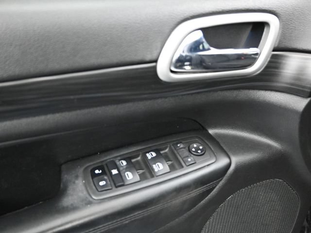 Certified 2022 Jeep Grand Cherokee Laredo E AWD/4WD image 19