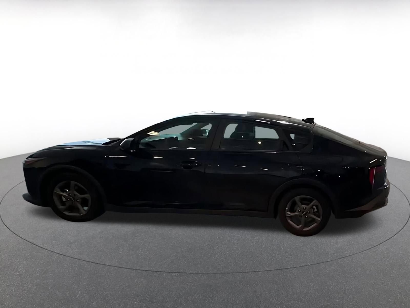 Used 2025 Kia K4 FWD image 7
