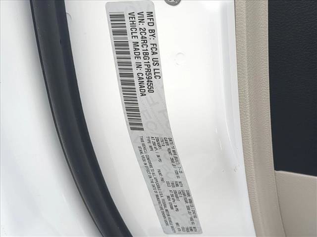 Used 2023 Chrysler Pacifica Touring-L image 24