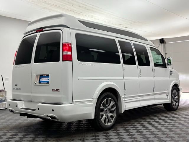 New 2026 GMC Savana 2500 image 8