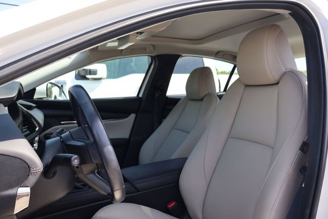 Used 2023 MAZDA MAZDA3 s FWD image 7