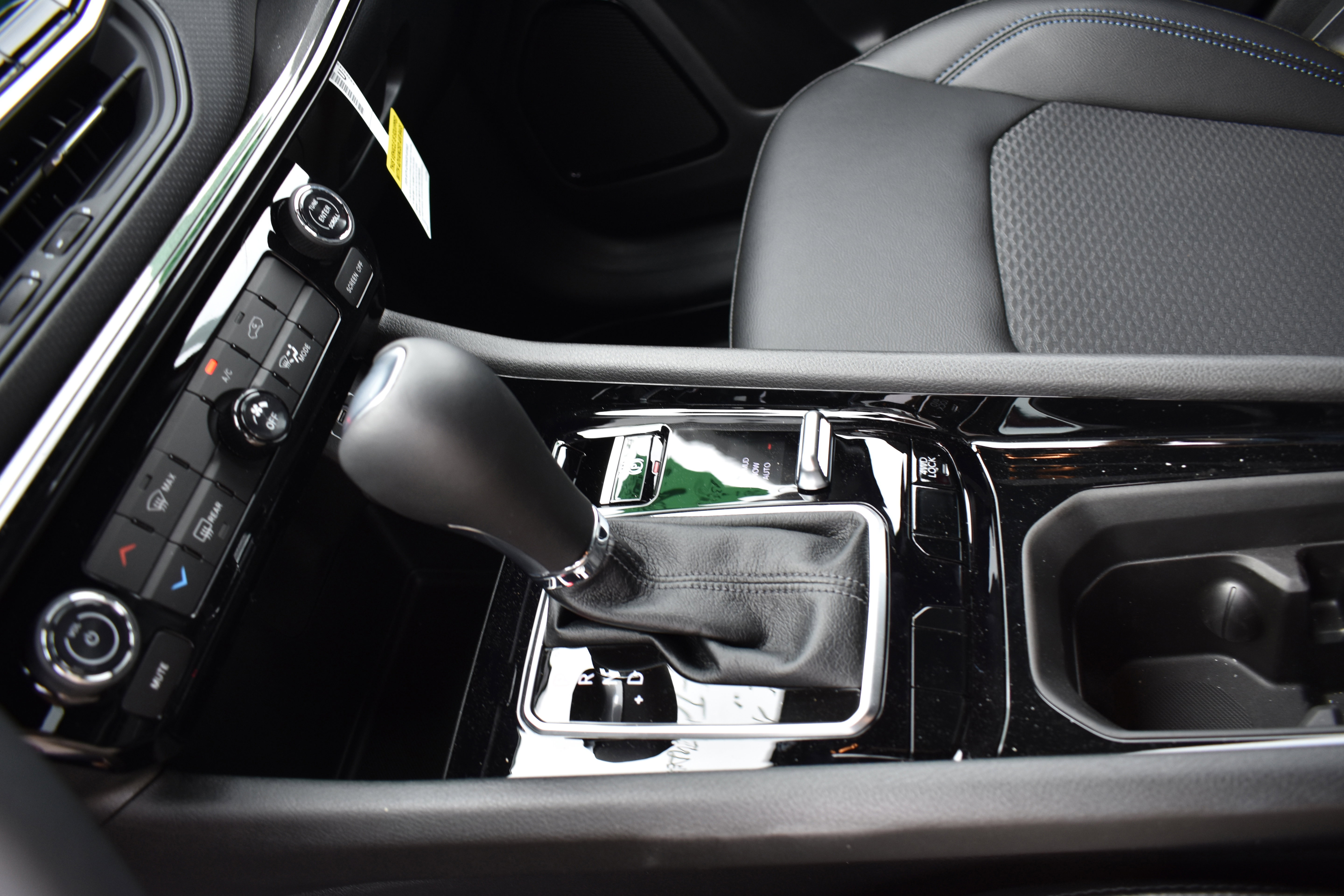 New 2025 Jeep Compass Latitude w/ Altitude Special Edition image 24