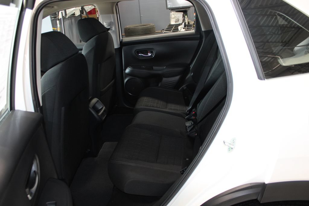 Used 2024 Honda HR-V LX image 10