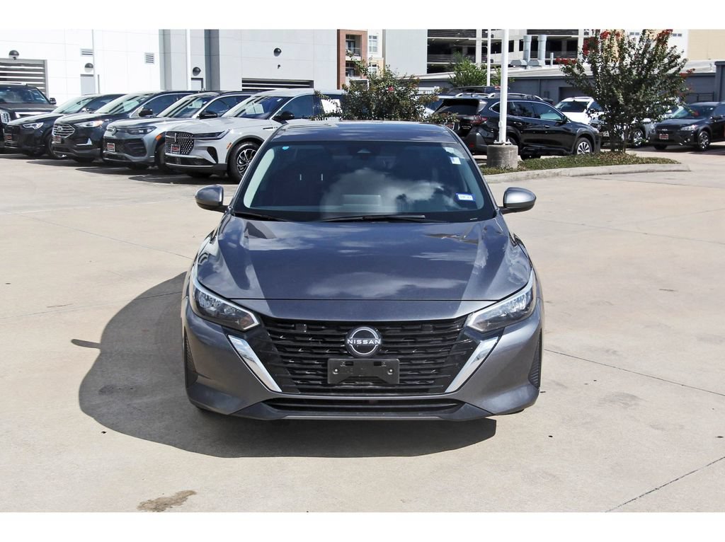 Used 2025 Nissan Sentra SV FWD image 2