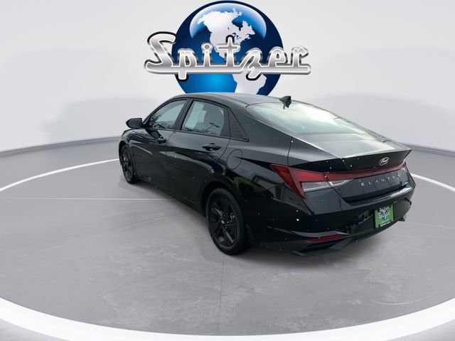 Used 2023 Hyundai Elantra SEL w/ Winter Weather Package image 7