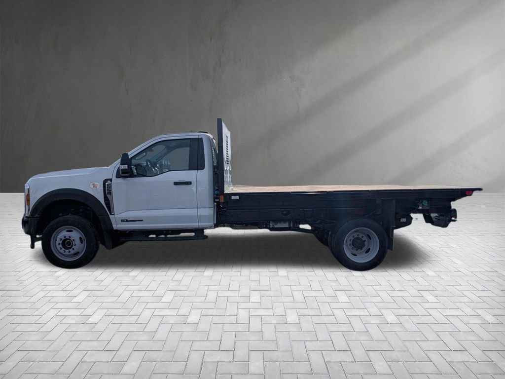 New 2025 Ford F550 4x4 Regular Cab Super Duty image 5