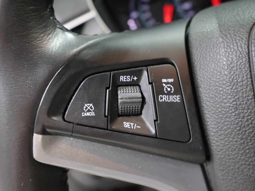 Used 2018 Chevrolet Trax LT w/ LT Convenience Package AWD/4WD image 31