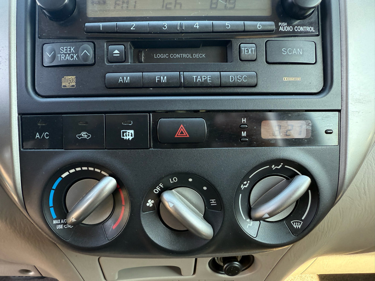 Used 2005 Toyota RAV4 2WD image 25