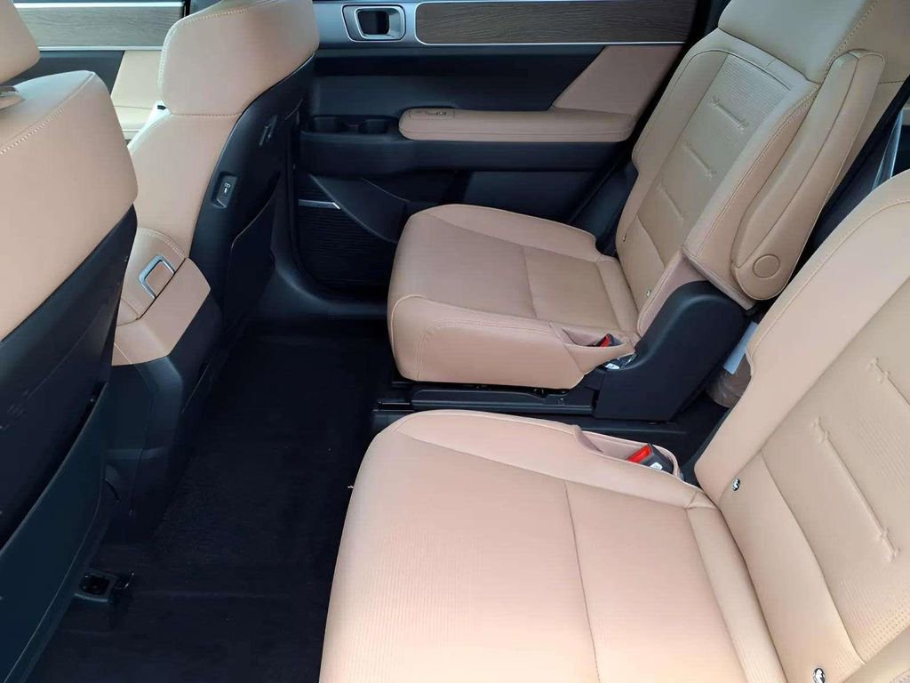 New 2026 Hyundai Santa Fe Limited w/ Tow & Go Package image 7