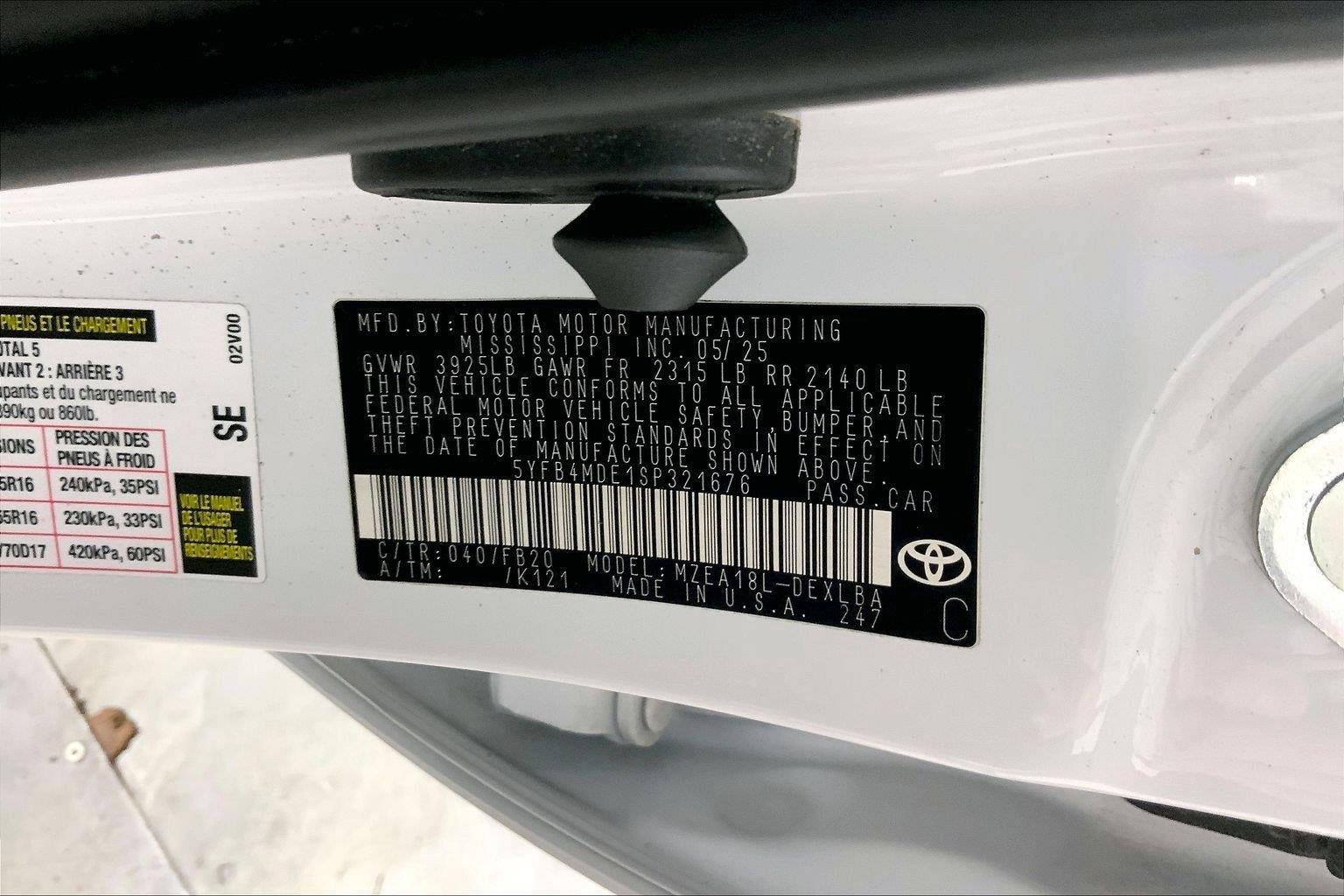 Used 2025 Toyota Corolla LE FWD image 30