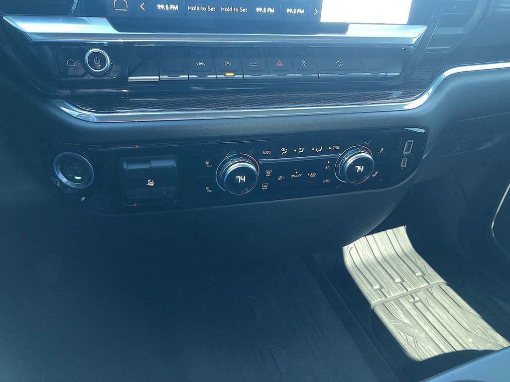 Used 2025 GMC Sierra 1500 Elevation image 30