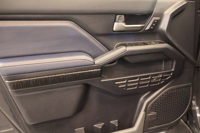 Certified 2025 Toyota 4Runner 4WD image 10