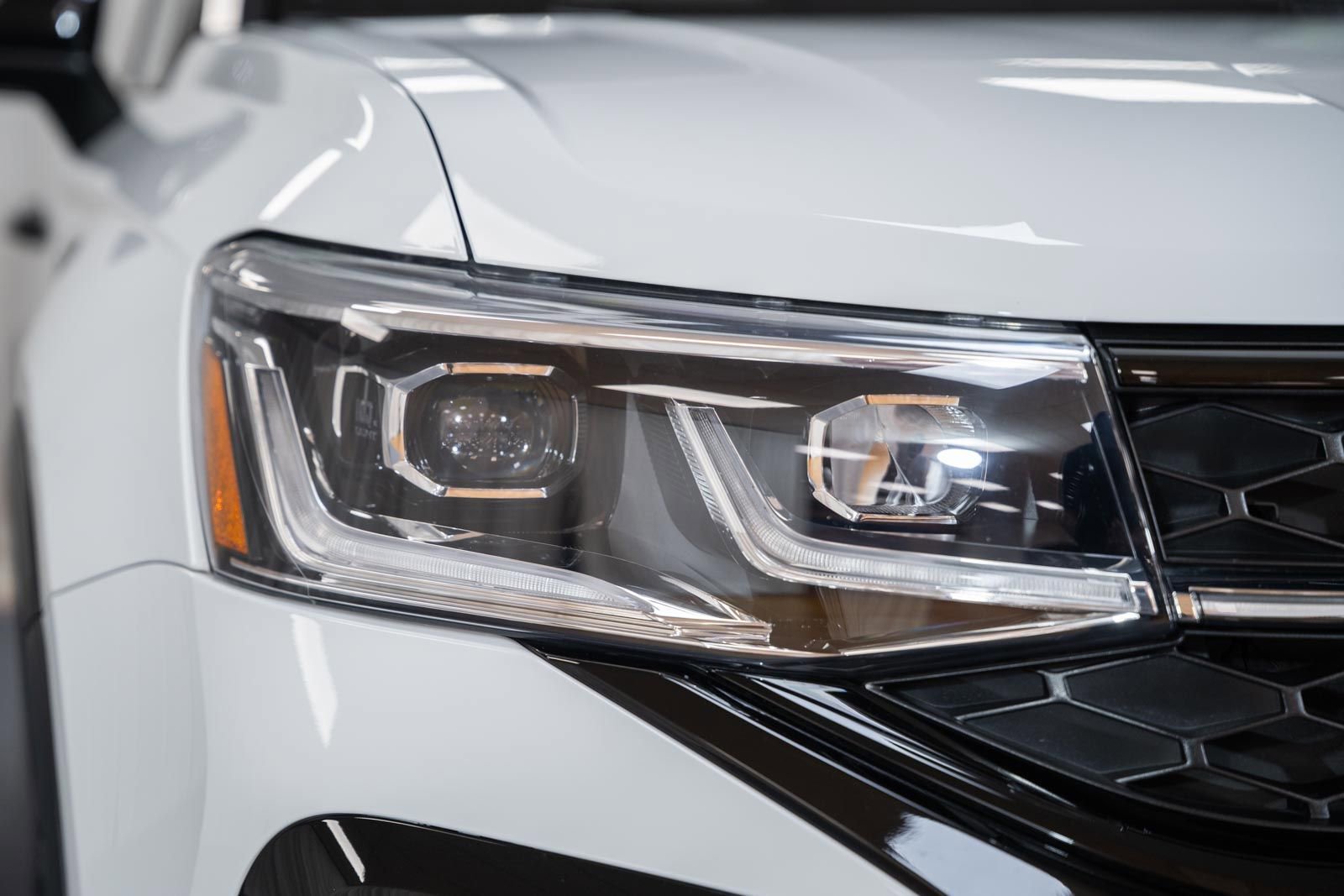 Used 2024 Volkswagen Taos SE AWD/4WD image 14