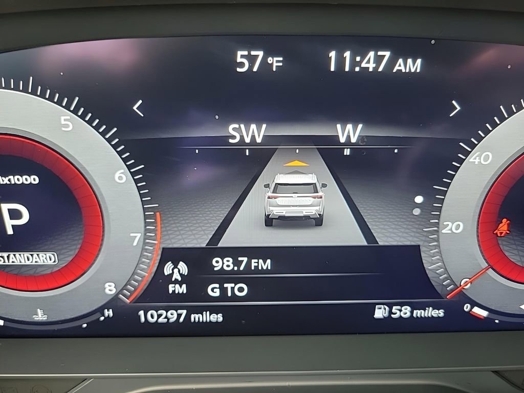 Used 2024 Nissan Pathfinder Platinum image 27