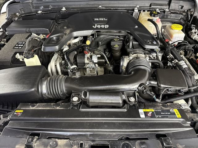 Used 2021 Jeep Wrangler Unlimited Sahara AWD/4WD image 25