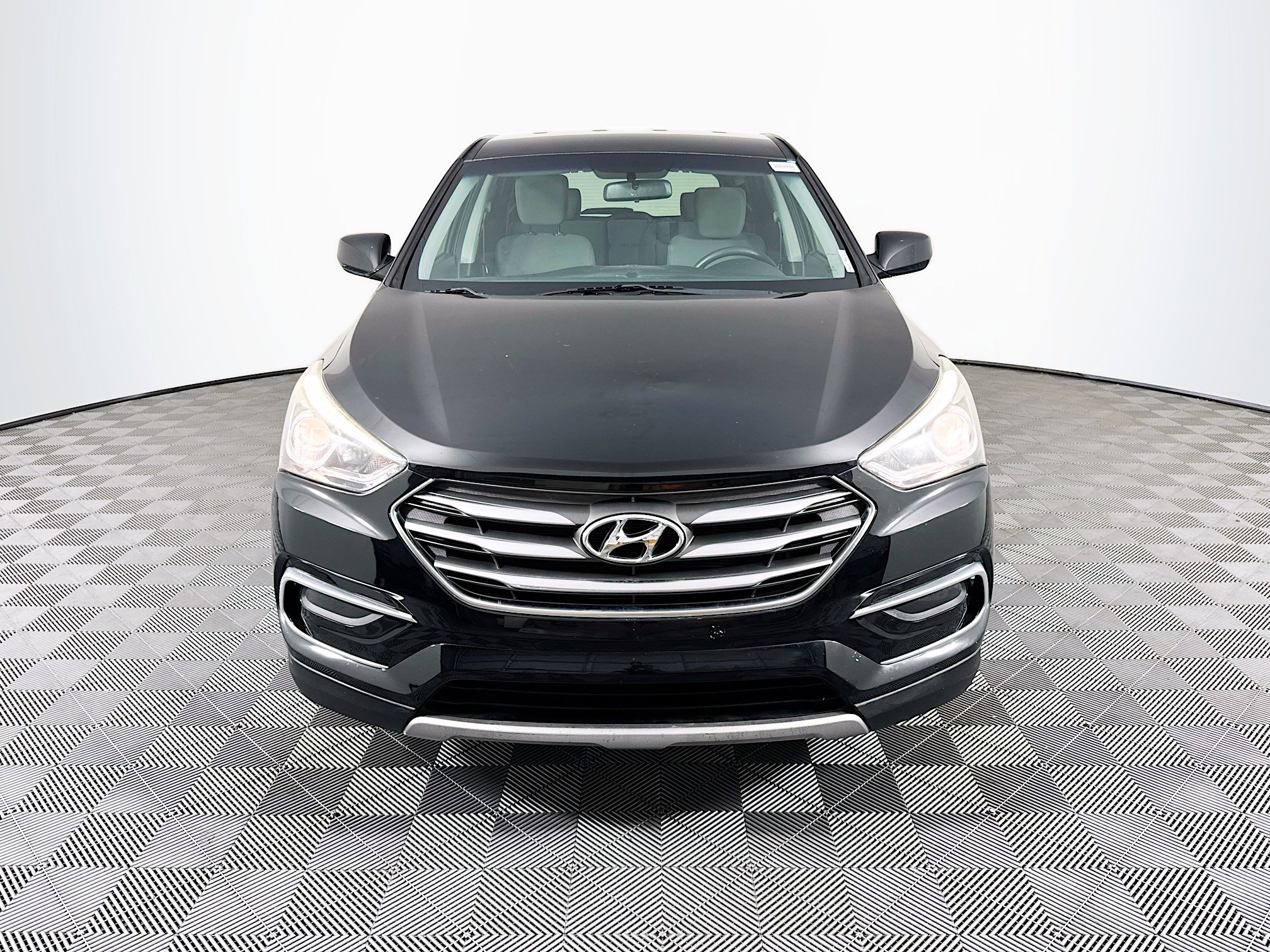 Used 2017 Hyundai Santa Fe Sport image 2