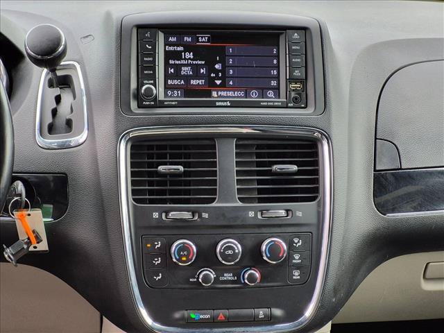 Used 2019 Dodge Grand Caravan SXT FWD image 14