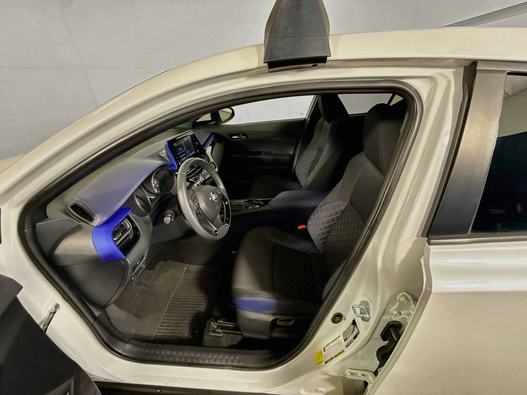 Certified 2022 Toyota C-HR XLE FWD image 18