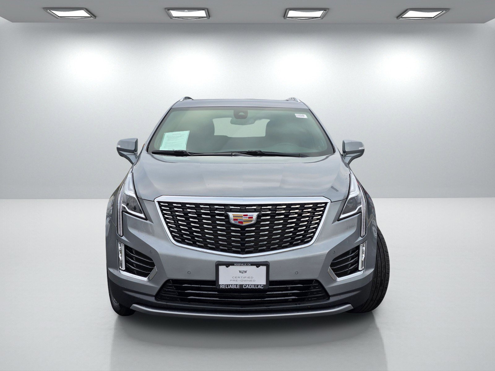 Certified 2025 Cadillac XT5 Premium Luxury image 2
