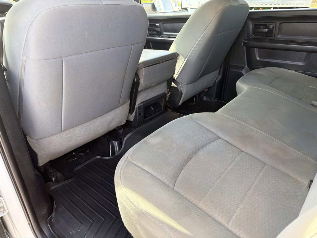 Used 2015 RAM 2500 Tradesman w/ Chrome Appearance Group RWD image 17