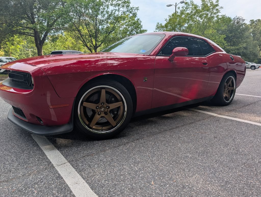 Used 2016 Dodge Challenger R/T Scat Pack RWD image 1