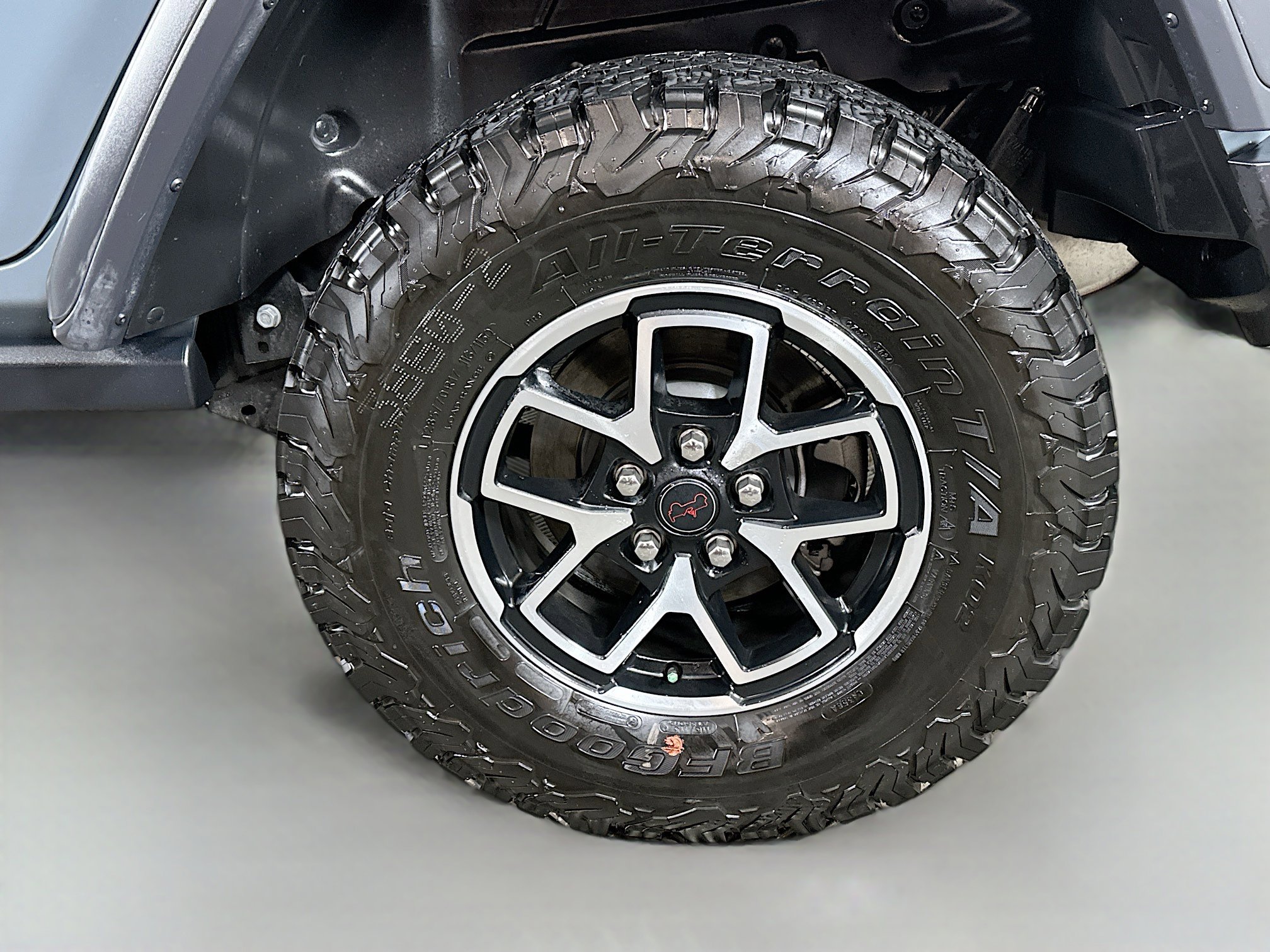 Used 2025 Jeep Wrangler Unlimited Rubicon w/ Convenience Group image 28