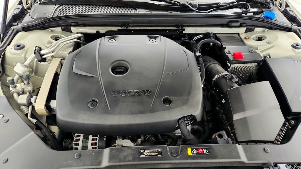 Used 2020 Volvo S60 T5 Momentum w/ Protection Package image 27