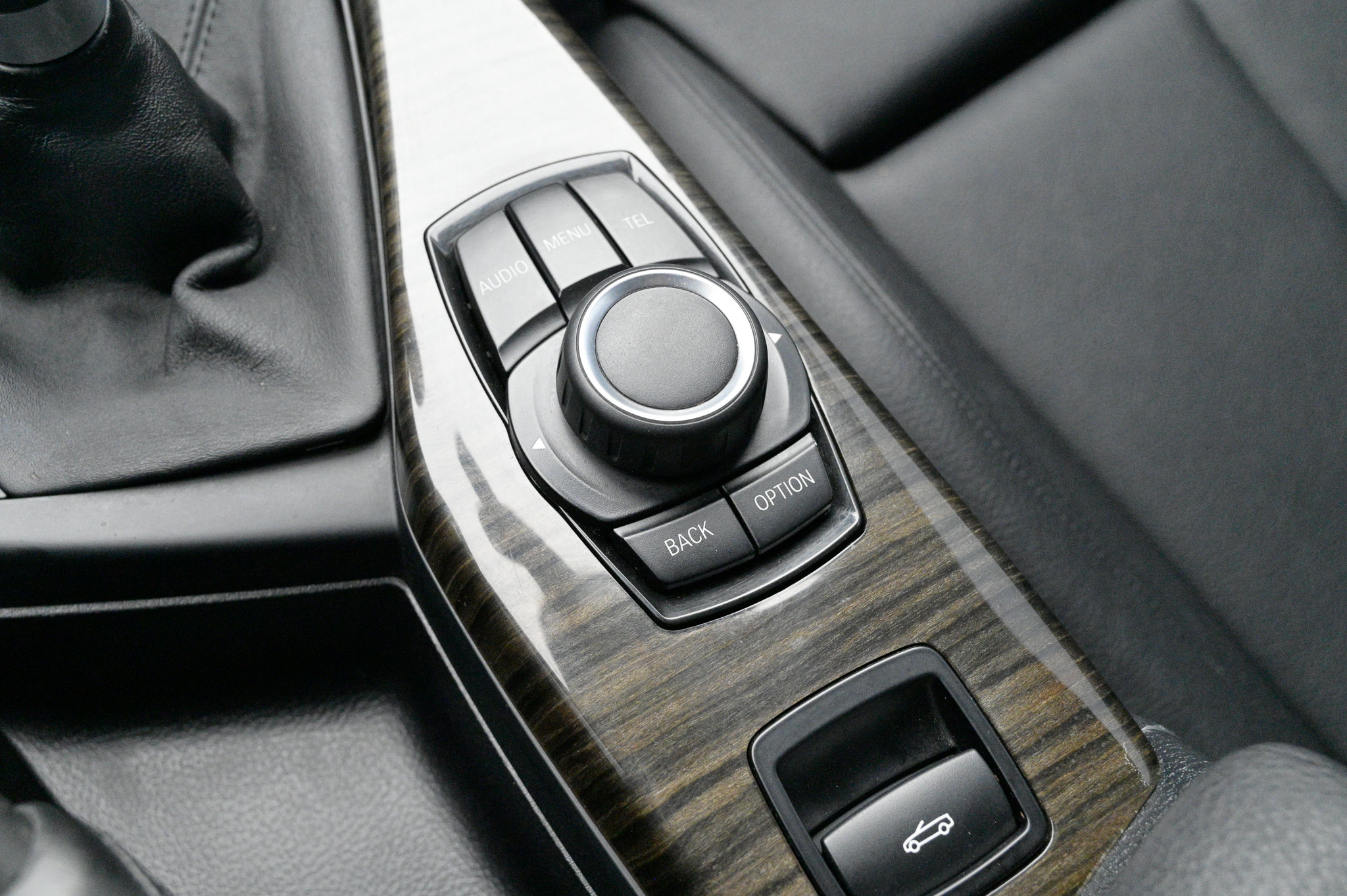 Used 2016 BMW M235i Convertible image 31